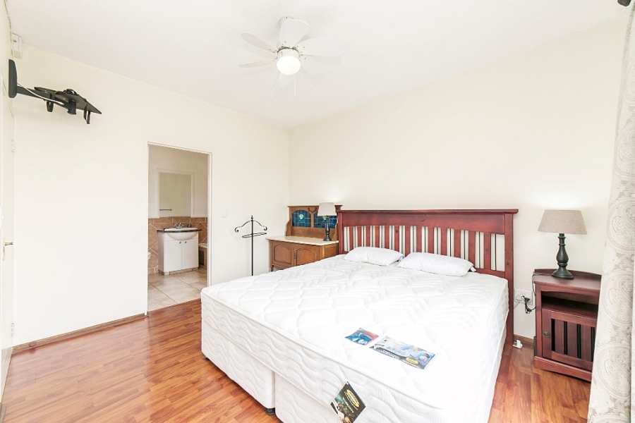 To Let 2 Bedroom Property for Rent in Morningside Gauteng