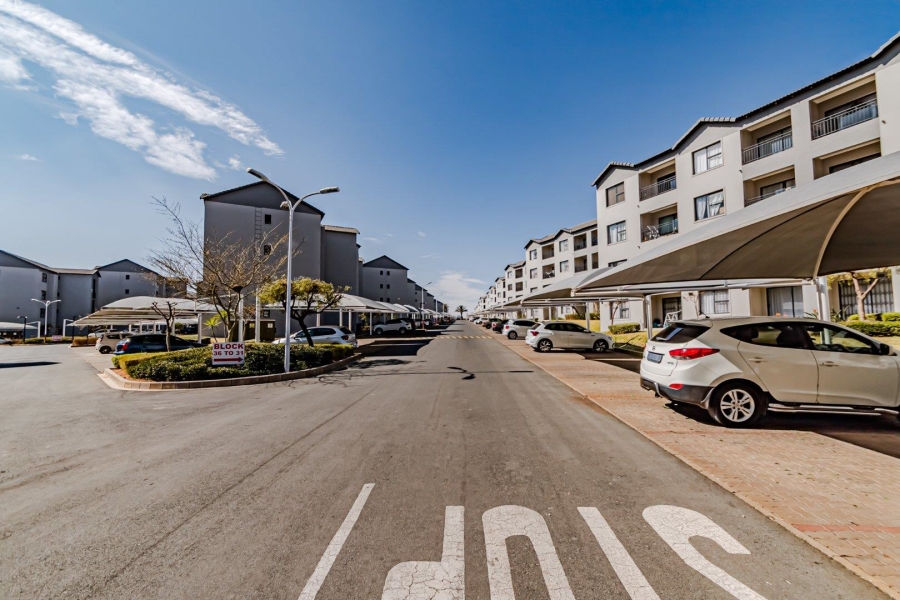 2 Bedroom Property for Sale in Carlswald Gauteng