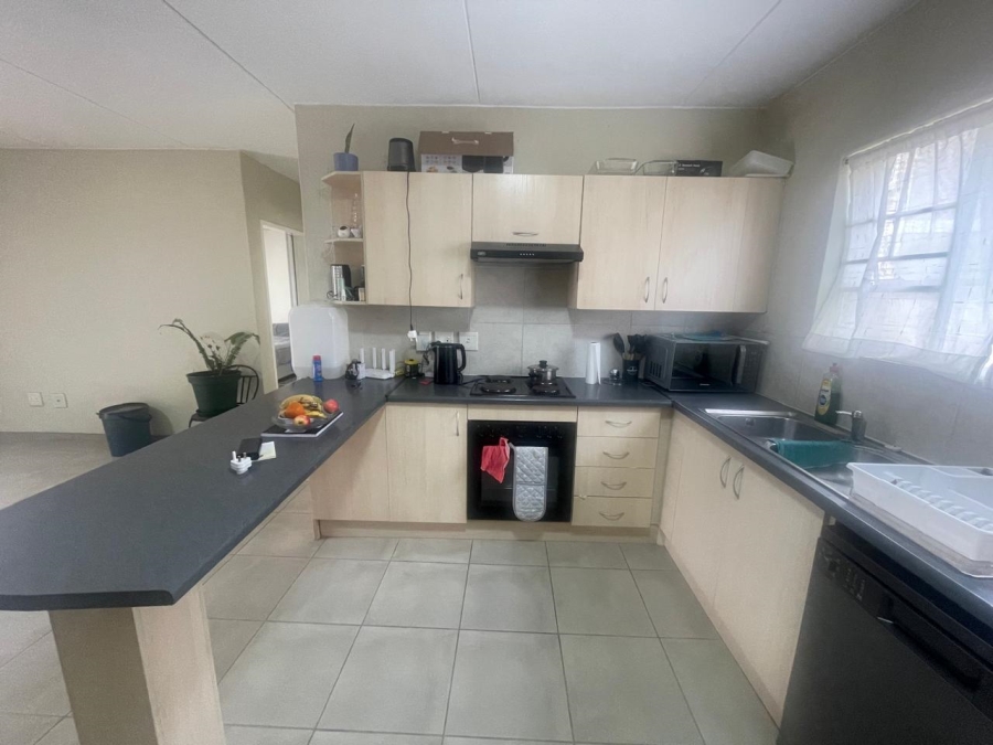 To Let 2 Bedroom Property for Rent in Rynfield A H Gauteng
