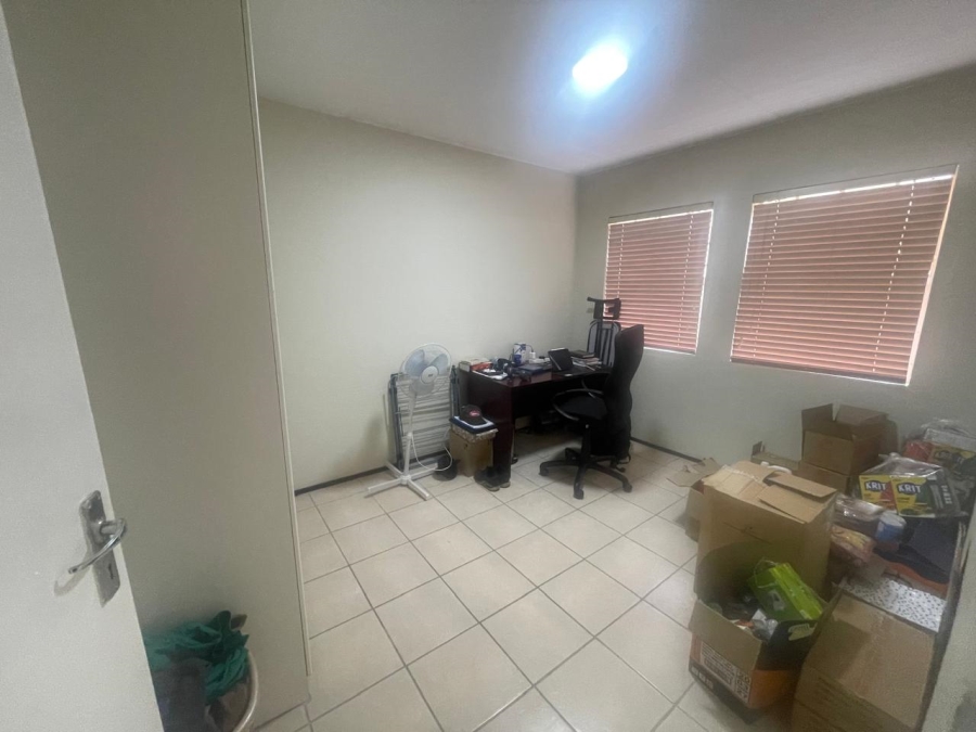 To Let 2 Bedroom Property for Rent in Rynfield A H Gauteng