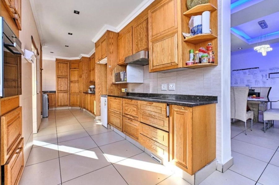 4 Bedroom Property for Sale in Glenvista Gauteng