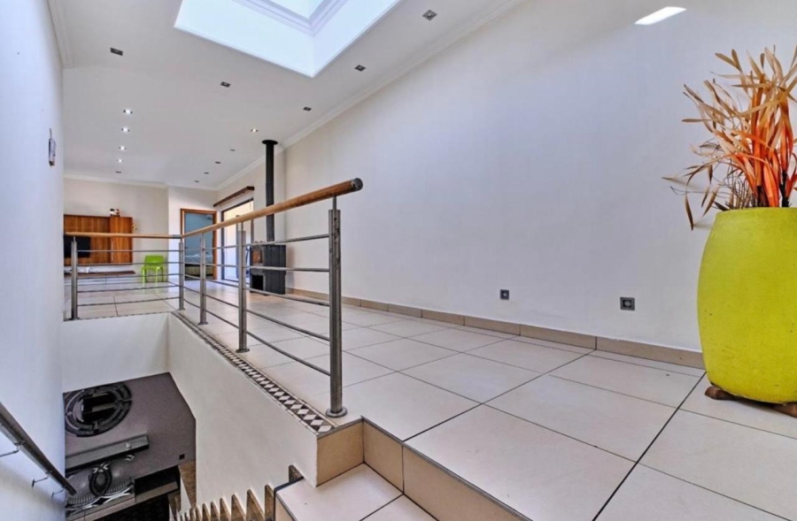 4 Bedroom Property for Sale in Glenvista Gauteng