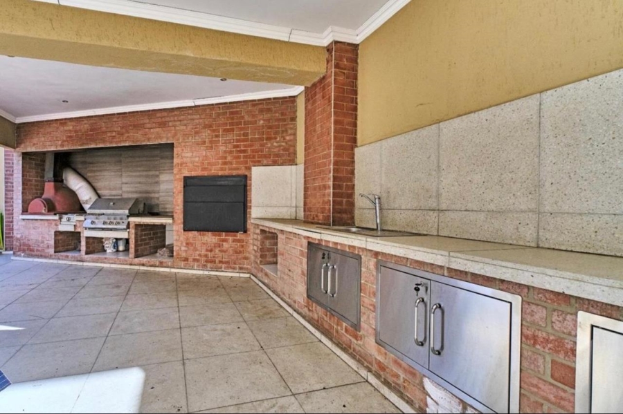 4 Bedroom Property for Sale in Glenvista Gauteng