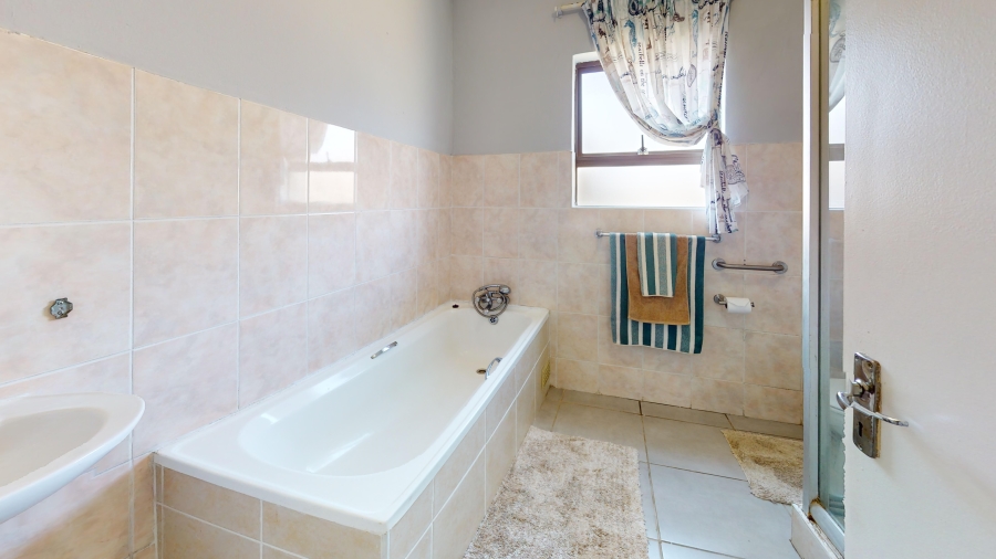 2 Bedroom Property for Sale in Parkrand Gauteng