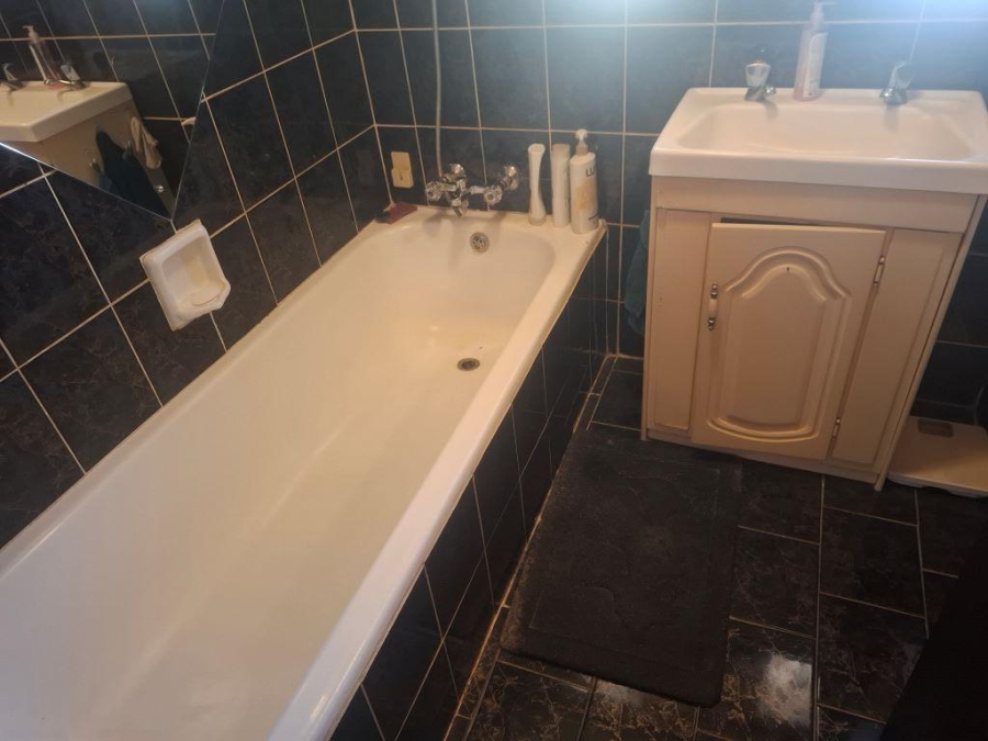 3 Bedroom Property for Sale in Westonaria Gauteng