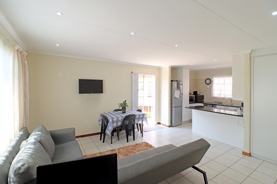 4 Bedroom Property for Sale in Glenhazel Gauteng