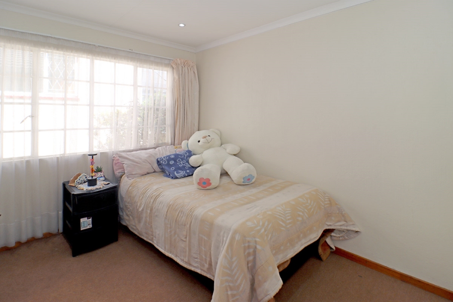 4 Bedroom Property for Sale in Glenhazel Gauteng