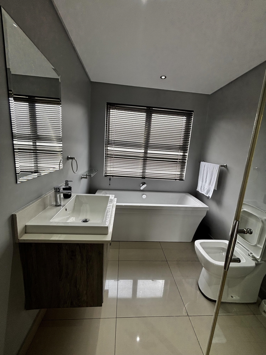 1 Bedroom Property for Sale in Broadacres Gauteng