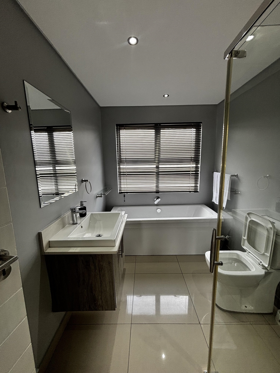 1 Bedroom Property for Sale in Broadacres Gauteng