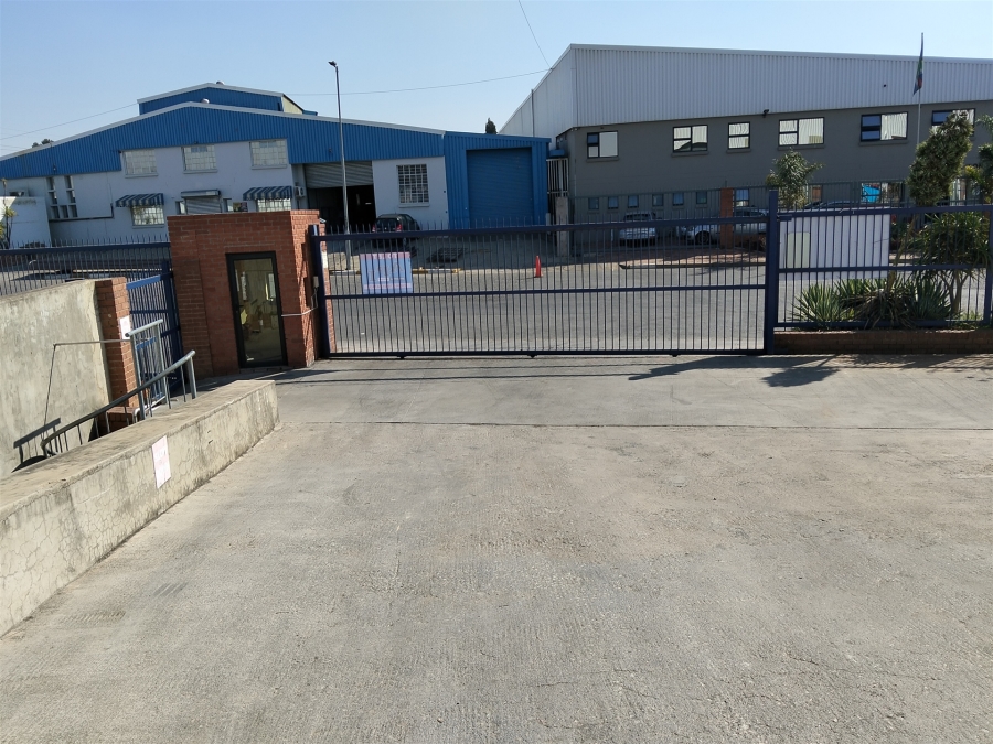 To Let Commercial Property for Rent in Strijdom Park Gauteng