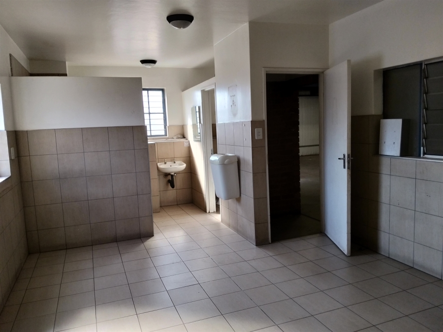 To Let Commercial Property for Rent in Strijdom Park Gauteng