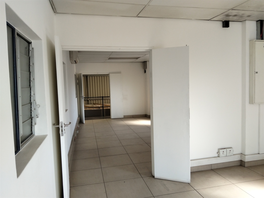 To Let Commercial Property for Rent in Strijdom Park Gauteng