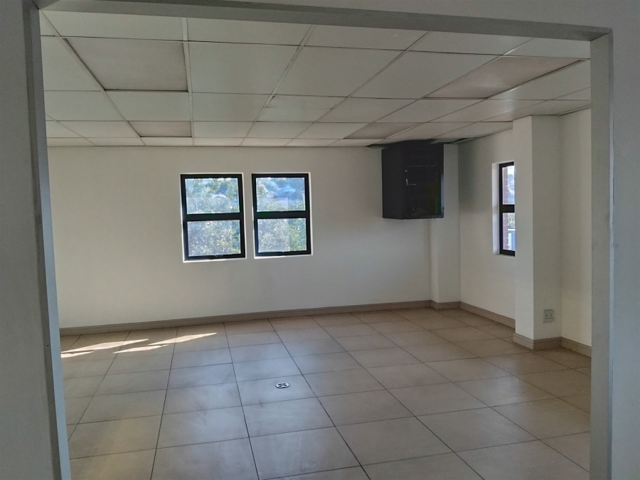 To Let Commercial Property for Rent in Strijdom Park Gauteng