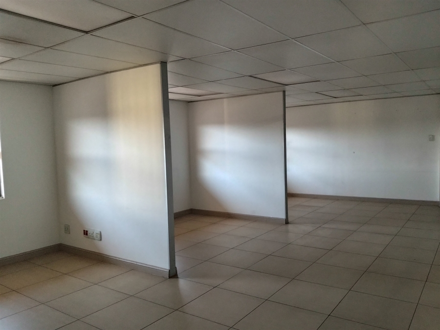 To Let Commercial Property for Rent in Strijdom Park Gauteng