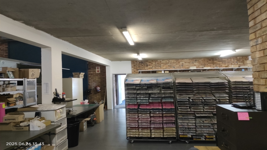 To Let Commercial Property for Rent in Strijdom Park Gauteng
