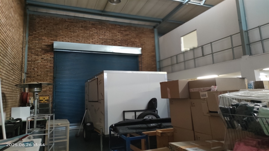 To Let Commercial Property for Rent in Strijdom Park Gauteng