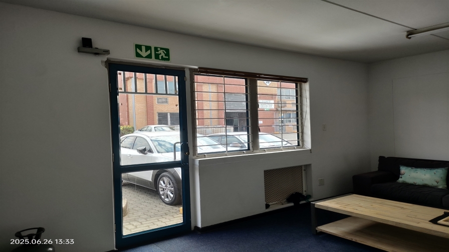 To Let Commercial Property for Rent in Strijdom Park Gauteng