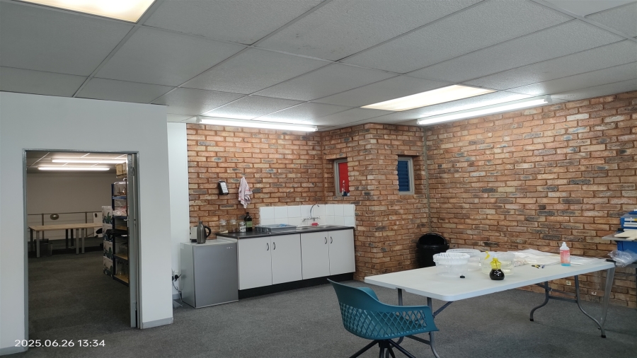 To Let Commercial Property for Rent in Strijdom Park Gauteng