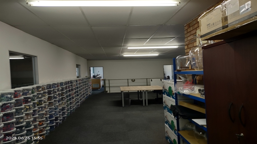 To Let Commercial Property for Rent in Strijdom Park Gauteng