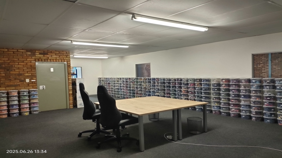 To Let Commercial Property for Rent in Strijdom Park Gauteng