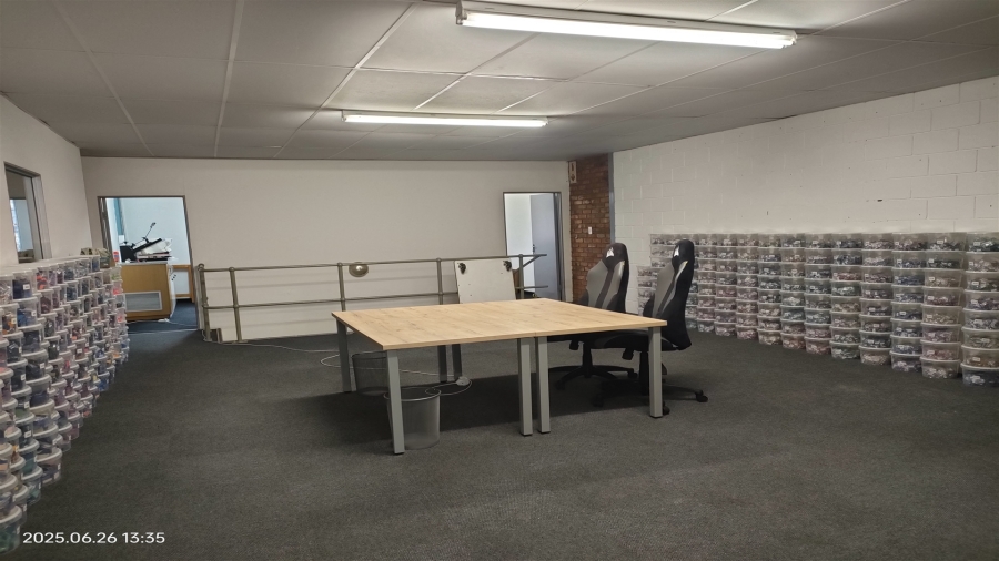 To Let Commercial Property for Rent in Strijdom Park Gauteng