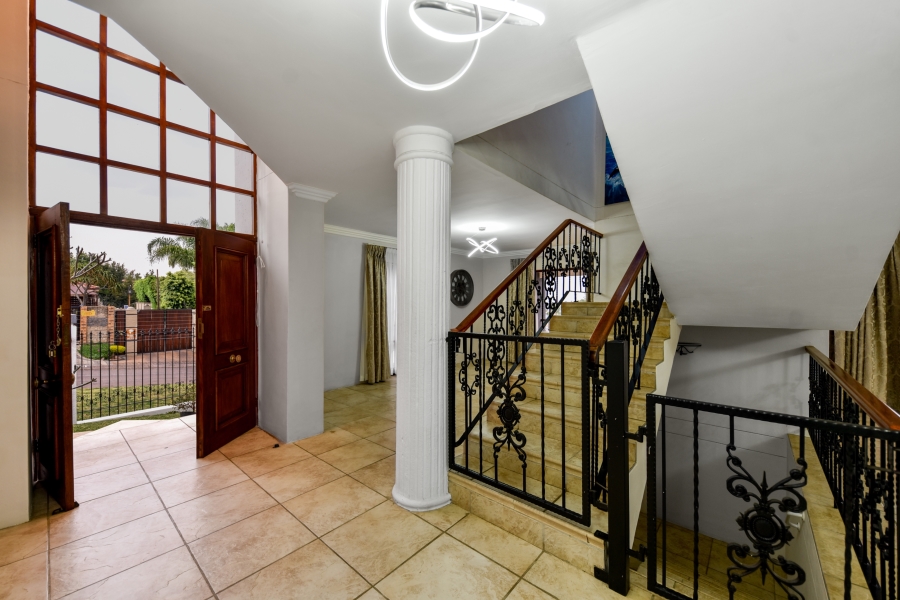 5 Bedroom Property for Sale in Olympus AH Gauteng