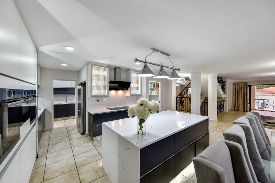 5 Bedroom Property for Sale in Olympus AH Gauteng