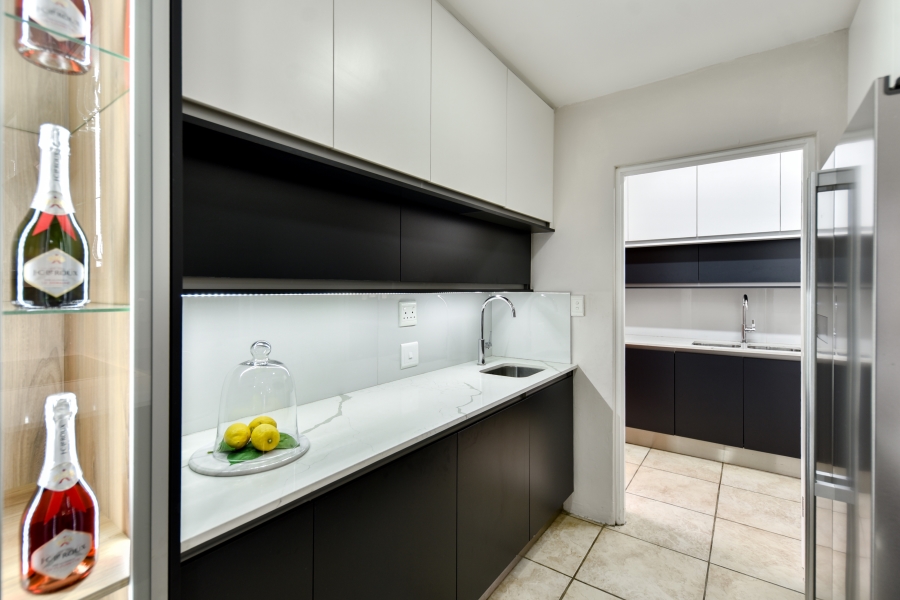 5 Bedroom Property for Sale in Olympus AH Gauteng