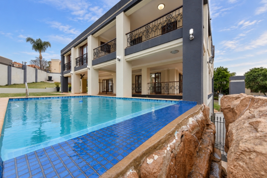 5 Bedroom Property for Sale in Olympus AH Gauteng