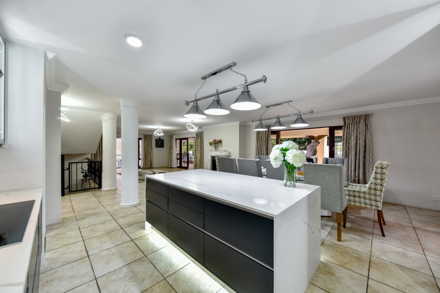 5 Bedroom Property for Sale in Olympus AH Gauteng