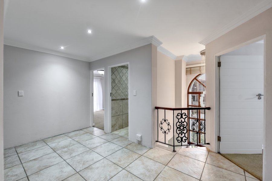 5 Bedroom Property for Sale in Olympus AH Gauteng