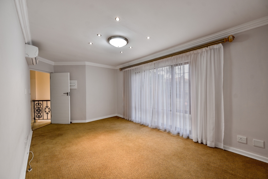 5 Bedroom Property for Sale in Olympus AH Gauteng