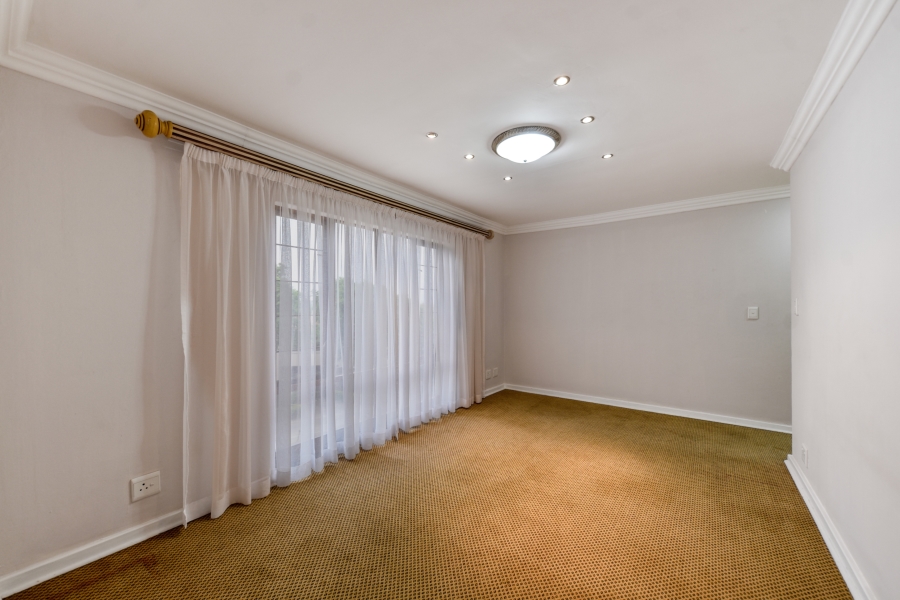 5 Bedroom Property for Sale in Olympus AH Gauteng