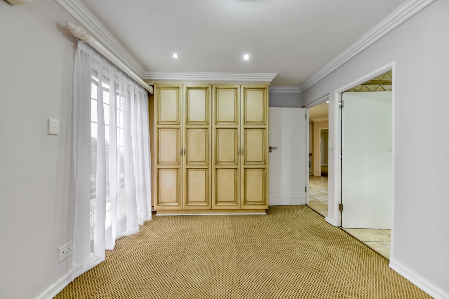5 Bedroom Property for Sale in Olympus AH Gauteng