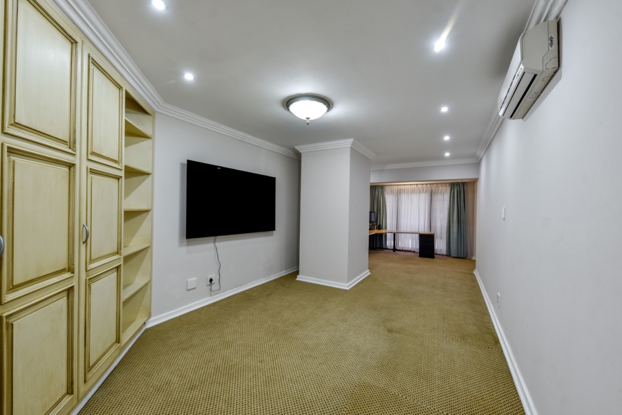5 Bedroom Property for Sale in Olympus AH Gauteng