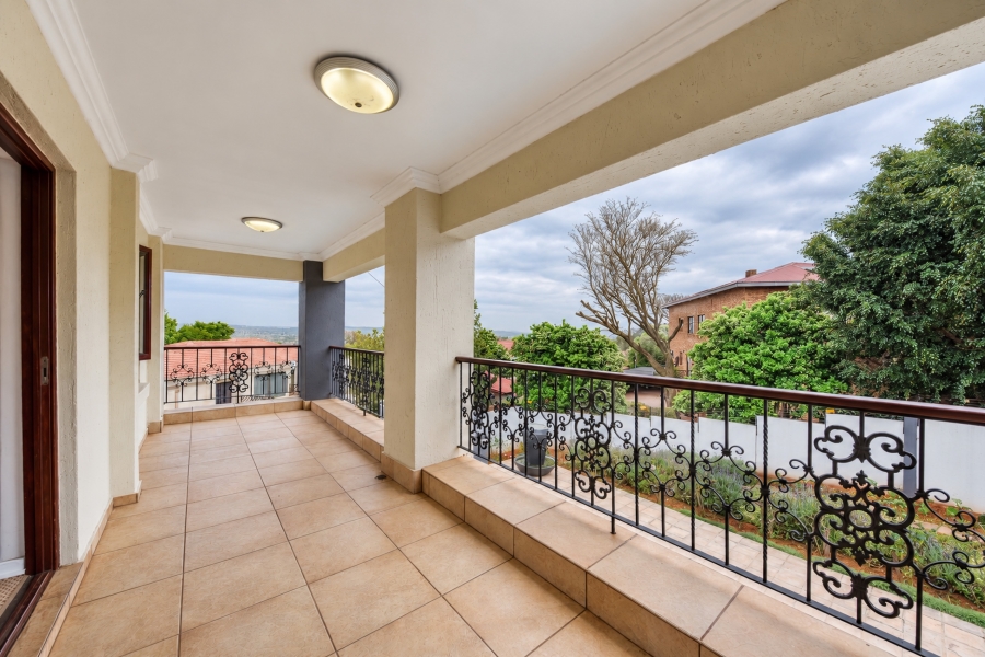 5 Bedroom Property for Sale in Olympus AH Gauteng