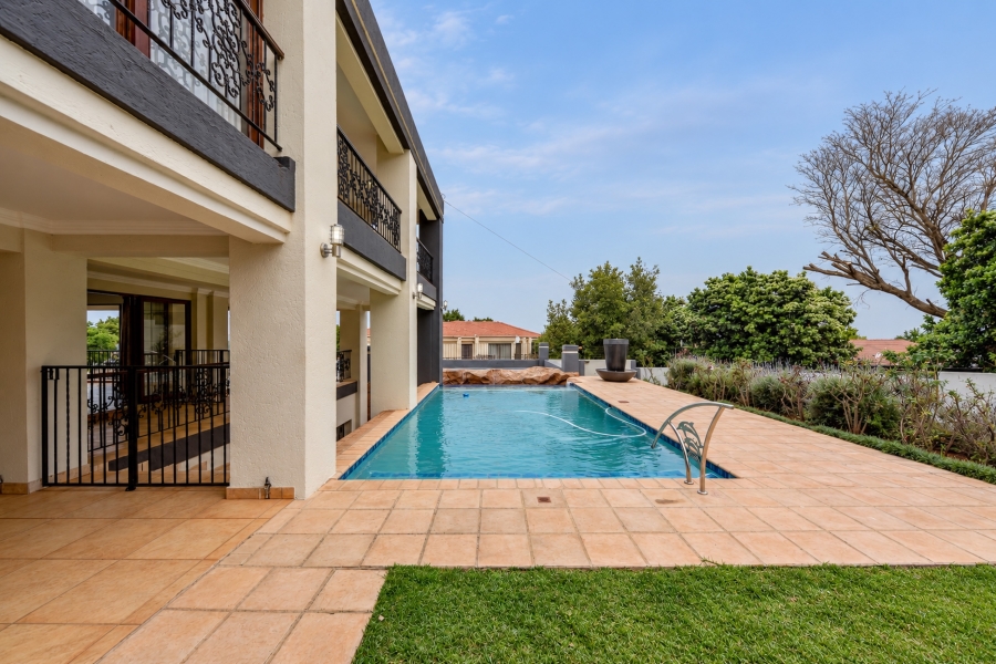 5 Bedroom Property for Sale in Olympus AH Gauteng