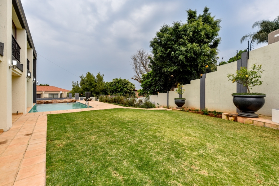 5 Bedroom Property for Sale in Olympus AH Gauteng
