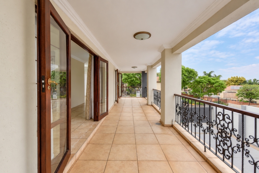 5 Bedroom Property for Sale in Olympus AH Gauteng