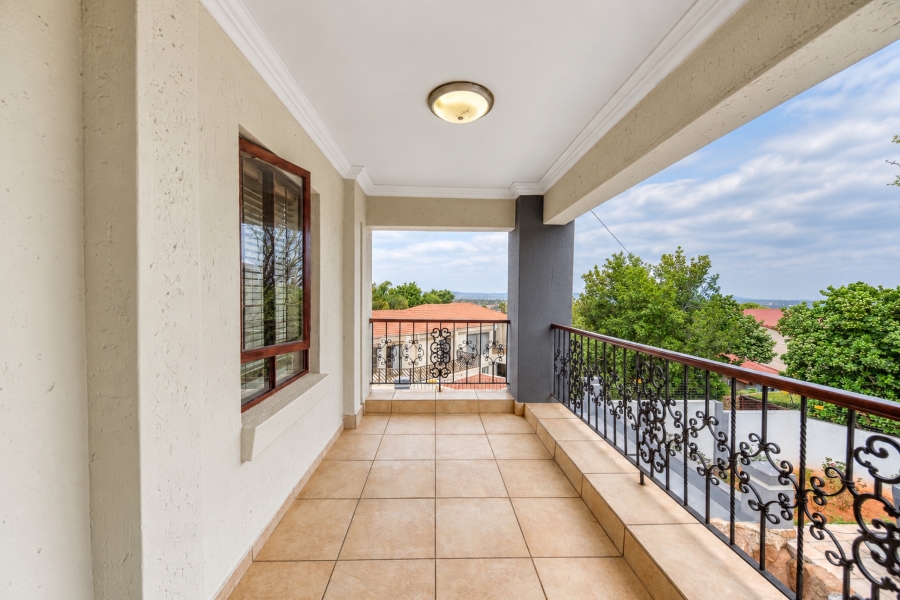 5 Bedroom Property for Sale in Olympus AH Gauteng