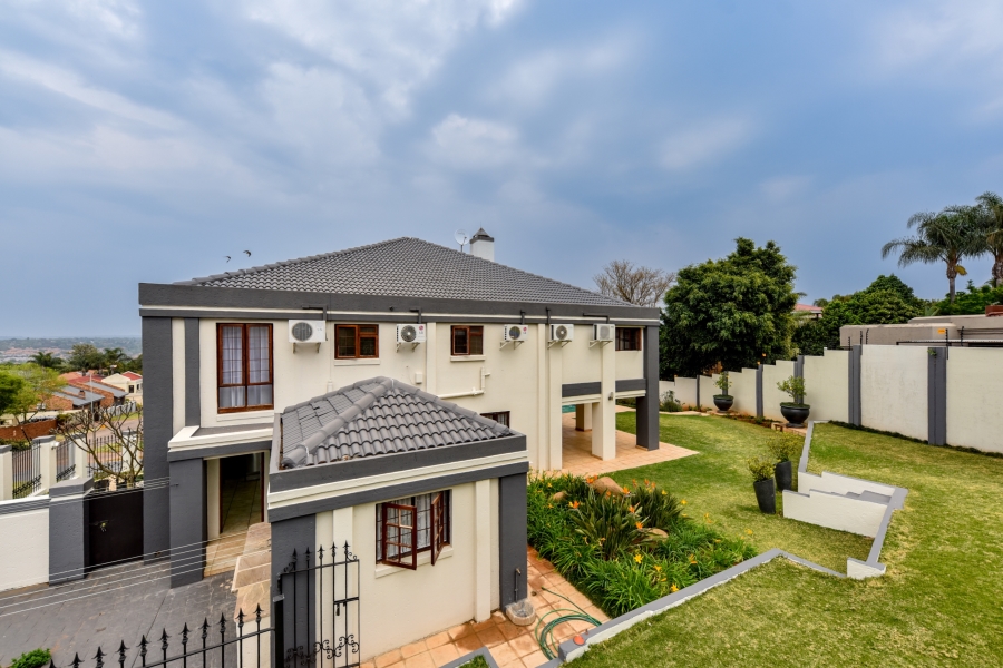 5 Bedroom Property for Sale in Olympus AH Gauteng
