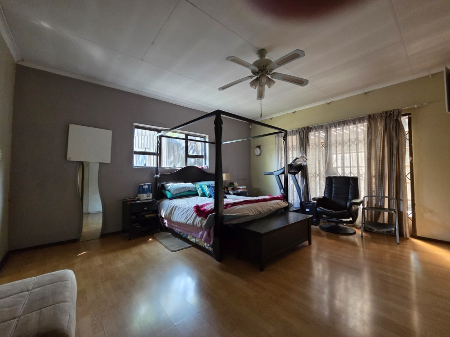 5 Bedroom Property for Sale in Croydon Gauteng