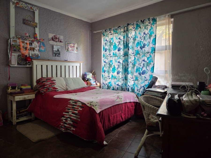 5 Bedroom Property for Sale in Croydon Gauteng