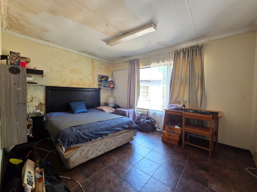 5 Bedroom Property for Sale in Croydon Gauteng