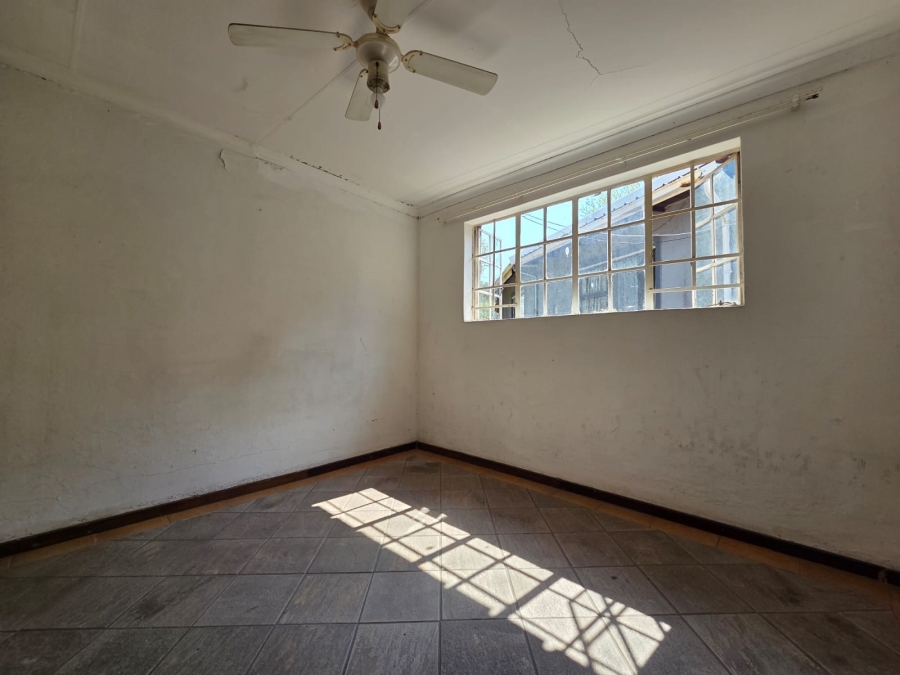 5 Bedroom Property for Sale in Croydon Gauteng