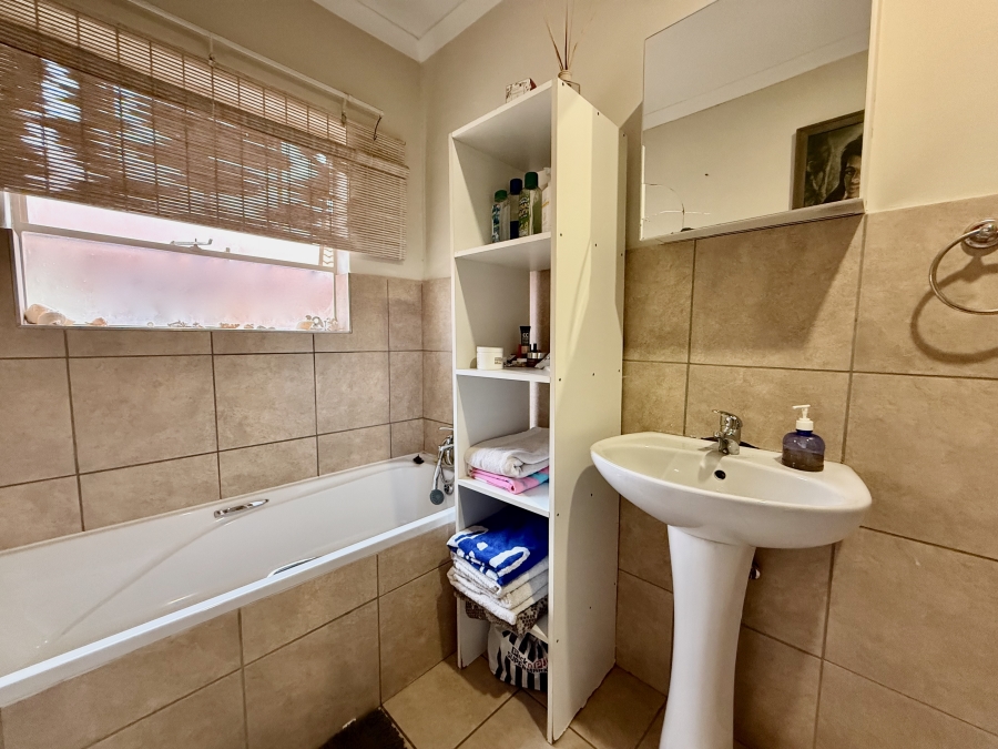 4 Bedroom Property for Sale in Hazeldean Gauteng