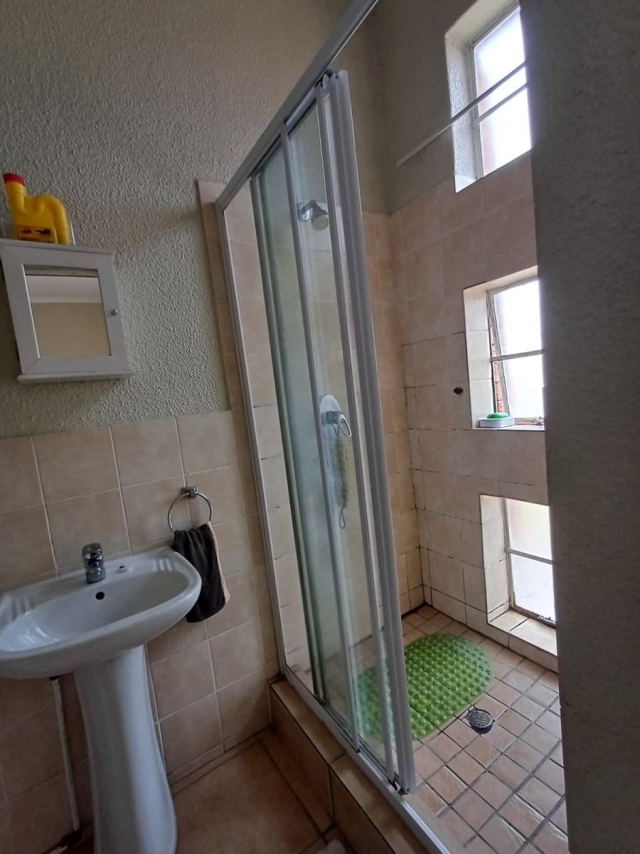 To Let 2 Bedroom Property for Rent in Kimbult A H Gauteng