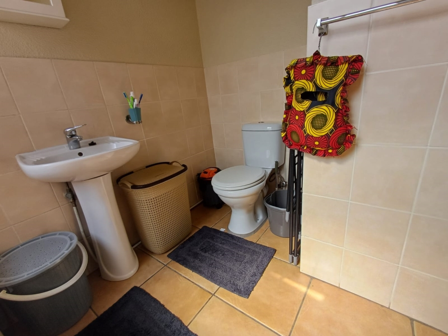 To Let 2 Bedroom Property for Rent in Kimbult A H Gauteng