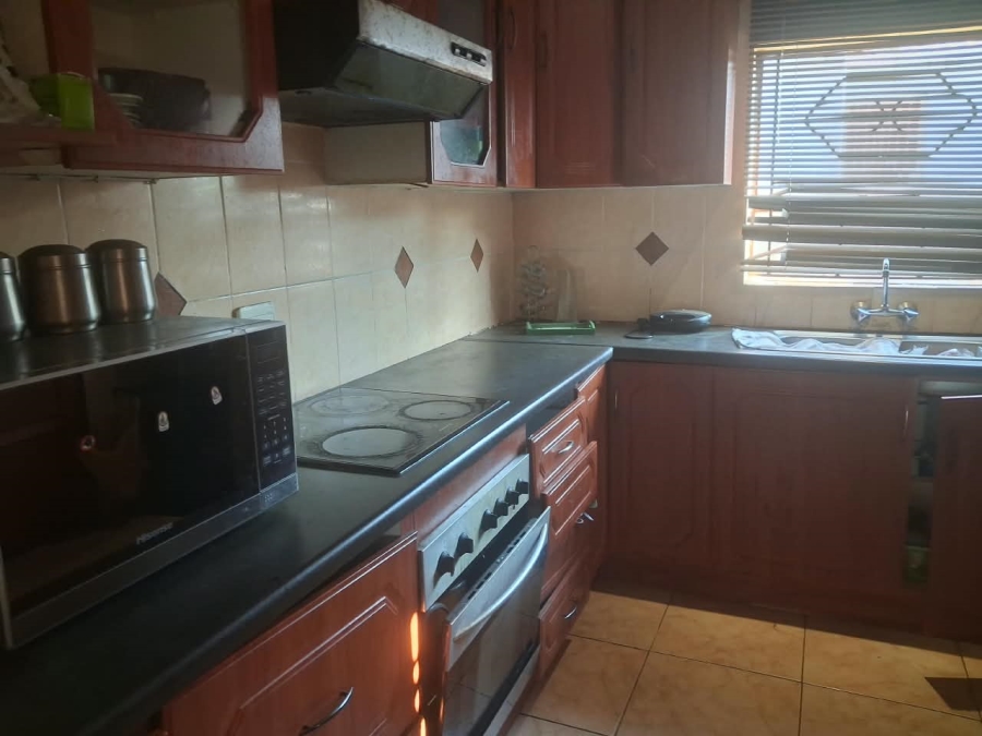 3 Bedroom Property for Sale in Lotus Gardens Gauteng