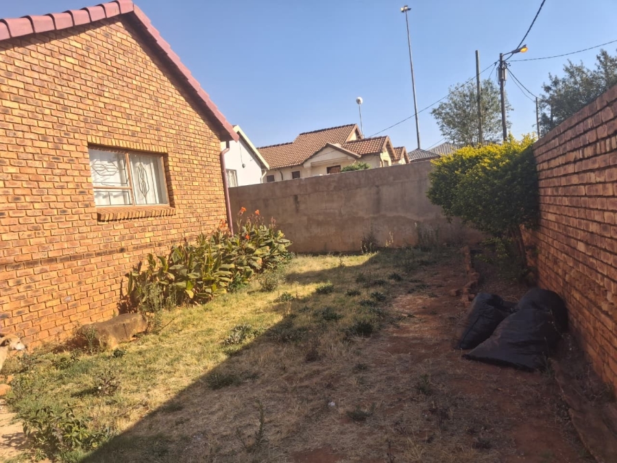 3 Bedroom Property for Sale in Lotus Gardens Gauteng
